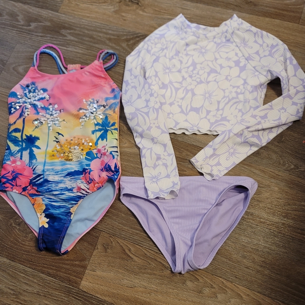 Wonder Nation Swimsuits Girls size M 7-8